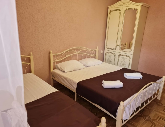 Стандарт 3-местный 1-комнатный стандарт - Отель «Оазис» Цандрипш